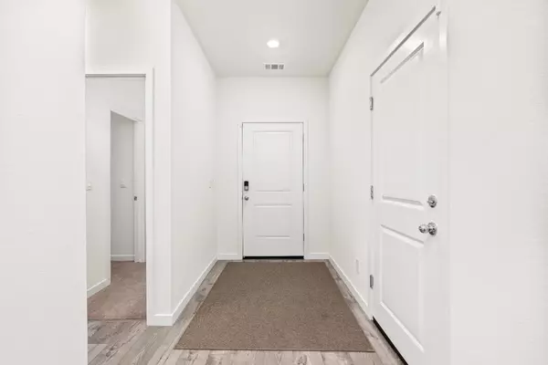 Plumas Lake, CA 95961,1983 Jamison Creek WAY
