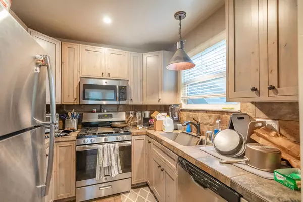 Sacramento, CA 95818,2229 24th ST