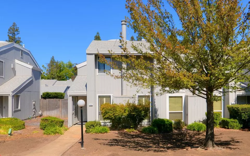 3622 Gold Creek LN, Sacramento, CA 95827