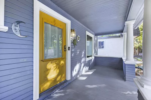 Sacramento, CA 95811,811 18th ST