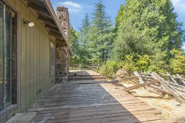 Columbia, CA 95310,23415 Gold Springs DR