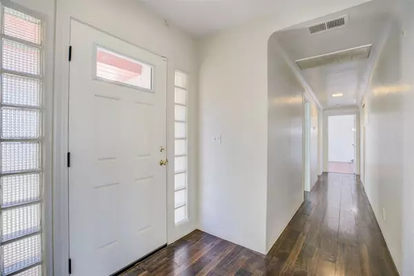 Sacramento, CA 95815,3216 1/2 Palmer ST