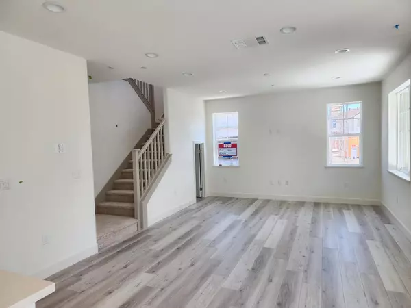 Pittsburg, CA 94565,270 Mindy WAY