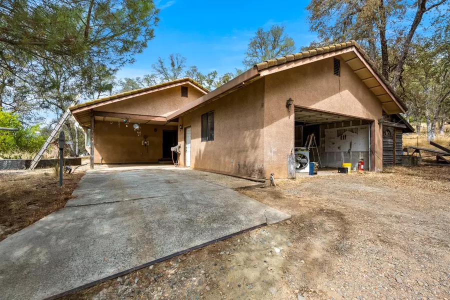 10494 Hubbard RD, Auburn, CA 95602