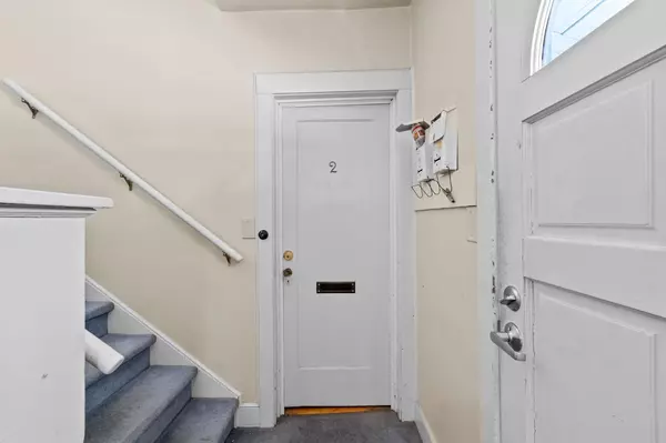 Sacramento, CA 95818,2533 Castro WAY