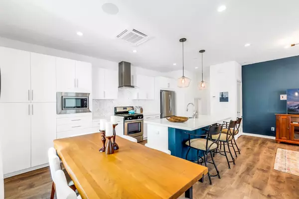 Sacramento, CA 95818,467 Tailoff LN