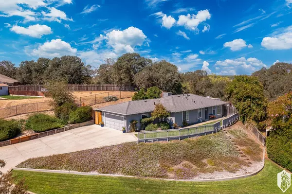 804 Hillswood CT, Oakdale, CA 95361