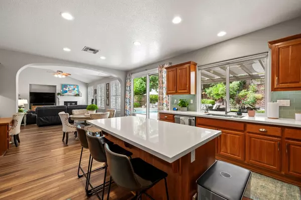 El Dorado Hills, CA 95762,5309 Garlenda DR
