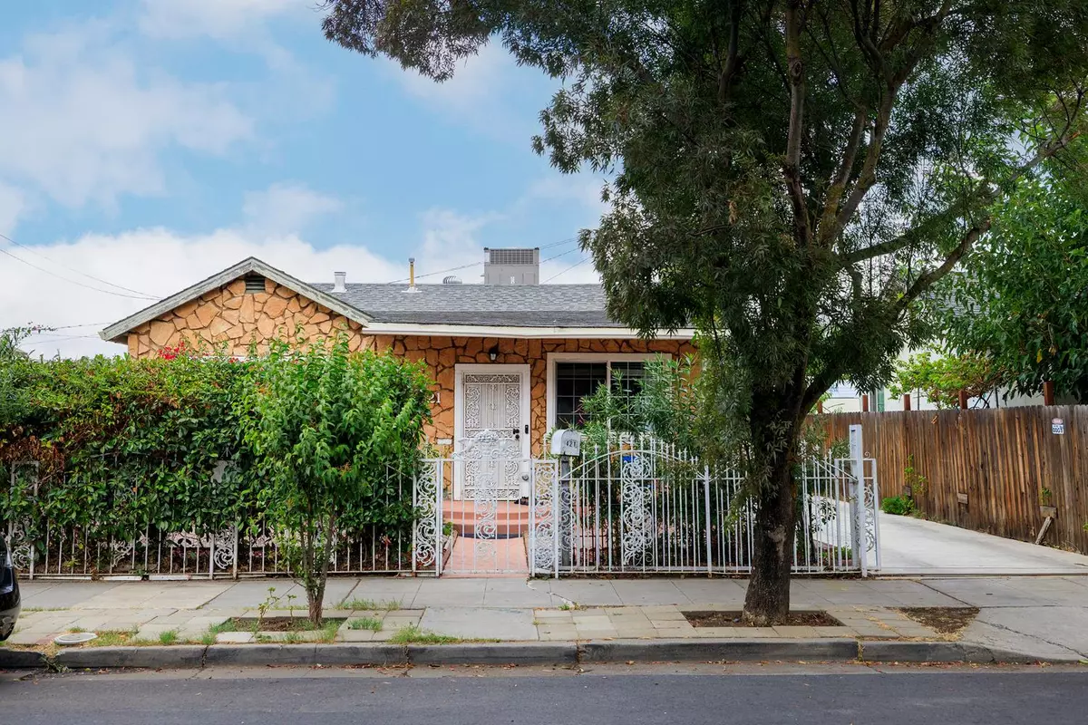 Stockton, CA 95206,421 E 8th ST