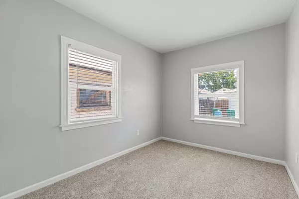 Lodi, CA 95240,335 E Oak ST