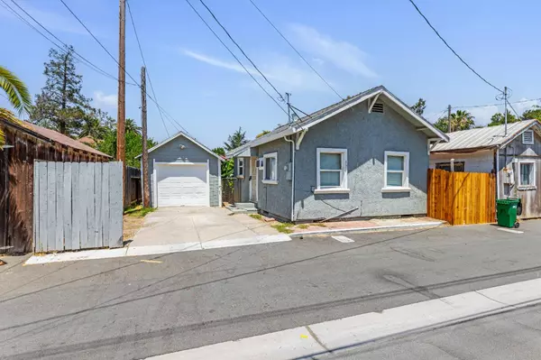 335 E Oak ST, Lodi, CA 95240