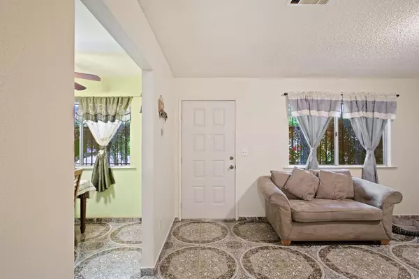 Chowchilla, CA 93610,2106 Truman DR