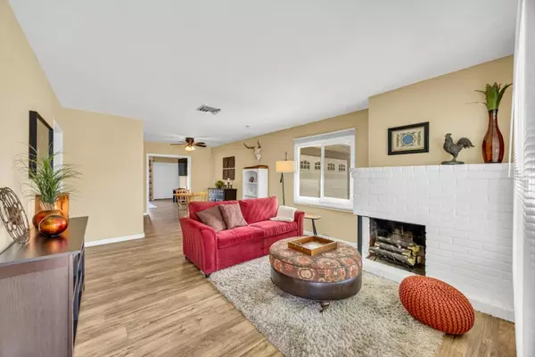 Sacramento, CA 95820,4990 Valletta WAY