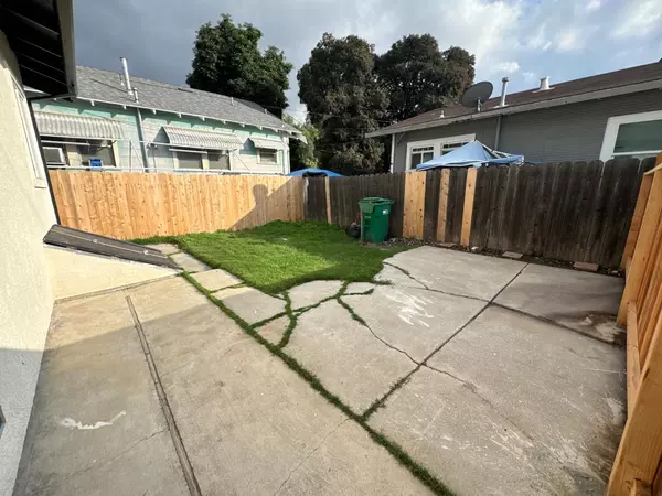 Stockton, CA 95205,644 N Airport WAY