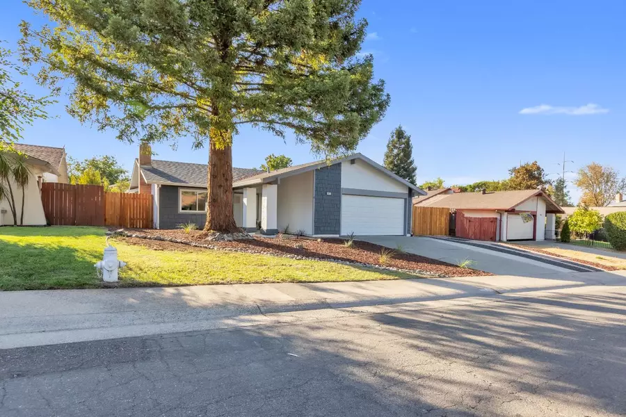 6813 Mellodora DR, Orangevale, CA 95662