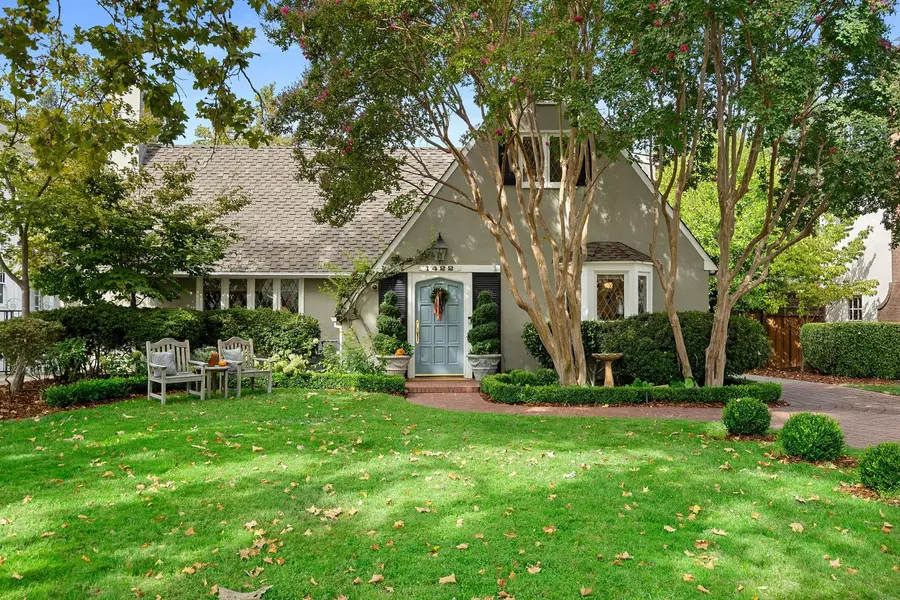 1422 44th ST, Sacramento, CA 95819