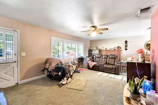 Madera, CA 93637,27256 Parkwood AVE