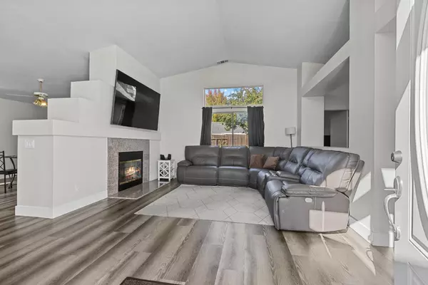 Sacramento, CA 95823,8451 Montpelier WAY