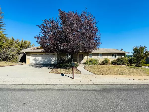 137 Cypress Hill DR, Grass Valley, CA 95945