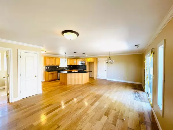 Grass Valley, CA 95945,137 Cypress Hill DR