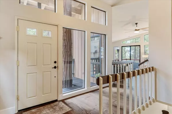 Murphys, CA 95247,723 Larkspur LN