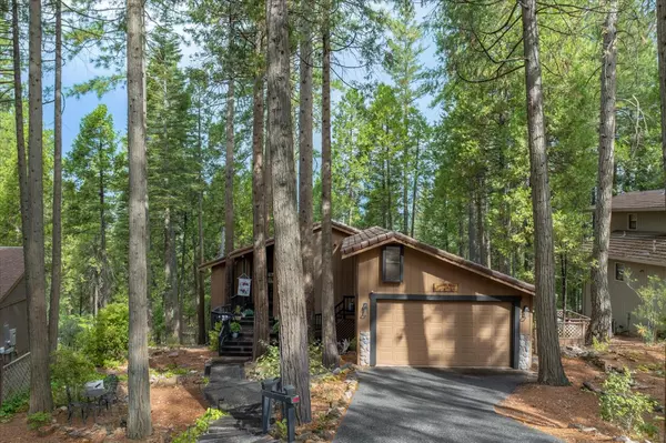 Murphys, CA 95247,723 Larkspur LN