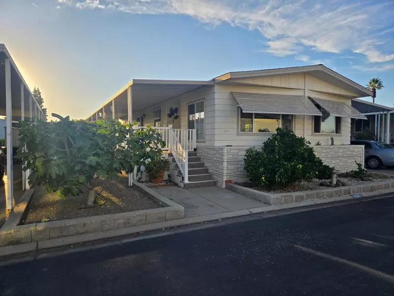 3833 Surfside DR, Modesto, CA 95355