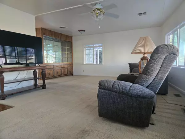 Modesto, CA 95355,3833 Surfside DR