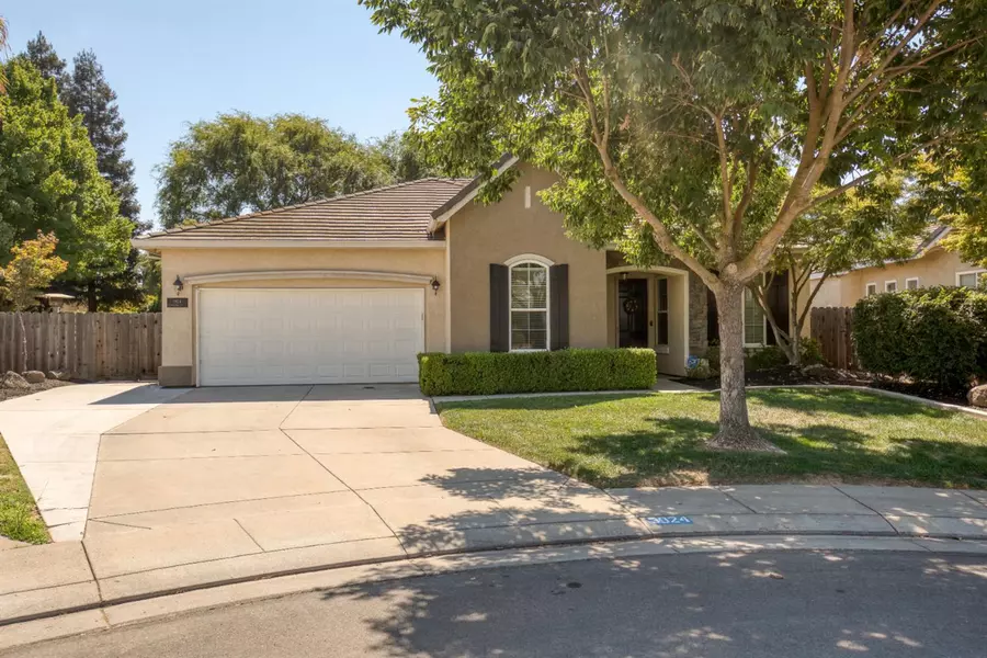 3924 Crescendo LN, Modesto, CA 95355