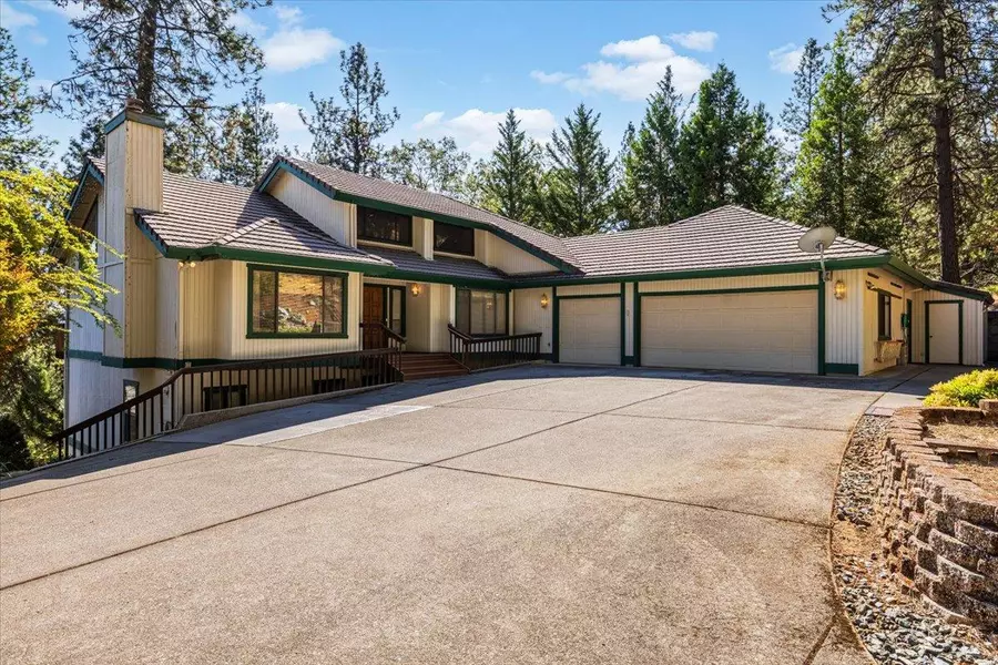 17624 Alexandra WAY, Grass Valley, CA 95949
