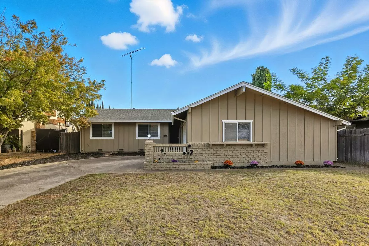 Sacramento, CA 95826,8964 Sutters Gold DR