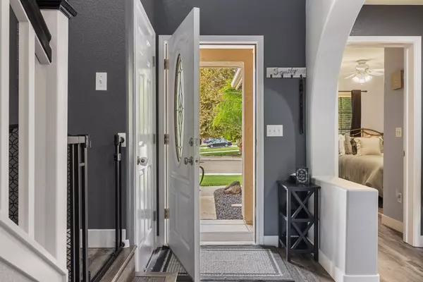 Ripon, CA 95366,818 Travaille WAY