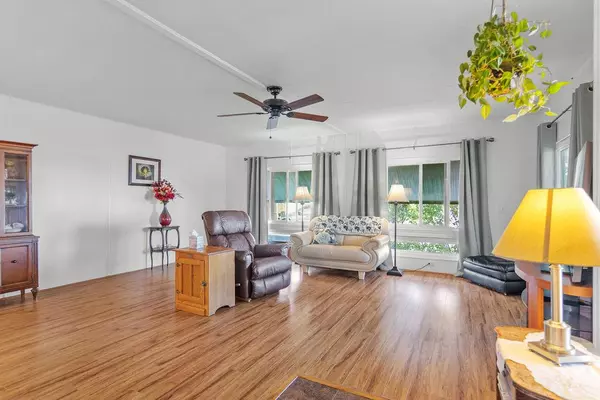 Escalon, CA 95320,2505 Jackson Avenue #107