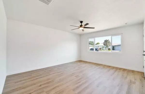 Clovis, CA 93612,934 W Alamos AVE
