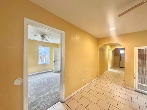 Stockton, CA 95206,209 E Clay ST