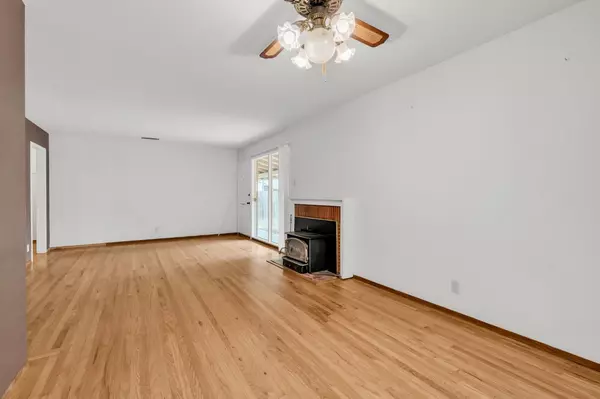Sacramento, CA 95821,4516 Mcdonald DR