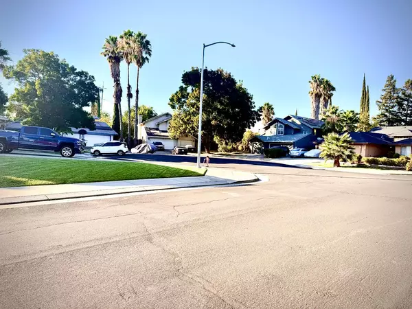 Stockton, CA 95210,5816 Caribbean Circle