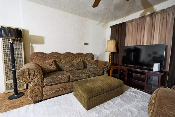 Stockton, CA 95206,739 E 2nd ST