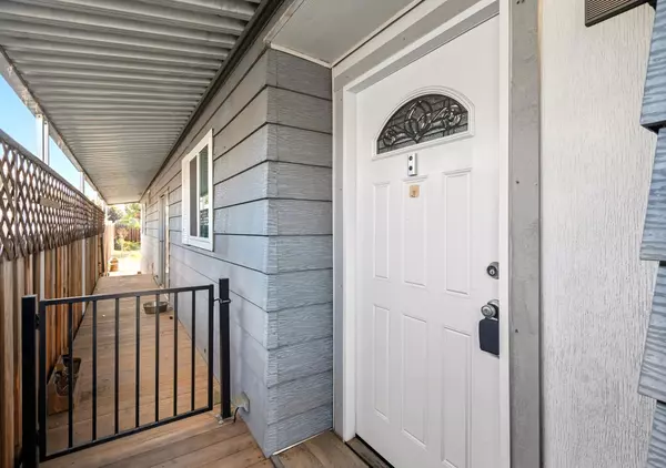 Roseville, CA 95747,545 Vandenberg CIR