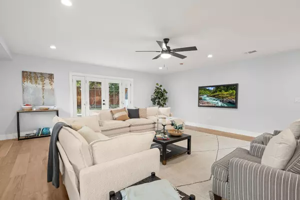 Sacramento, CA 95819,716 San Miguel WAY