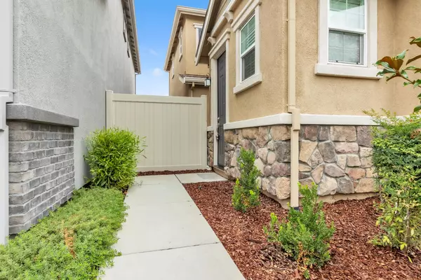 Citrus Heights, CA 95610,7963 Arcadia DR