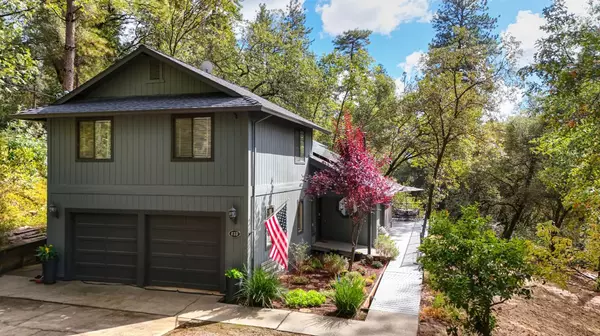 Auburn, CA 95602,833 Arrowhead LN