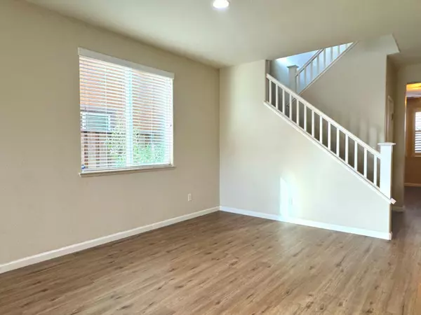 Sacramento, CA 95835,5421 Shennecock WAY