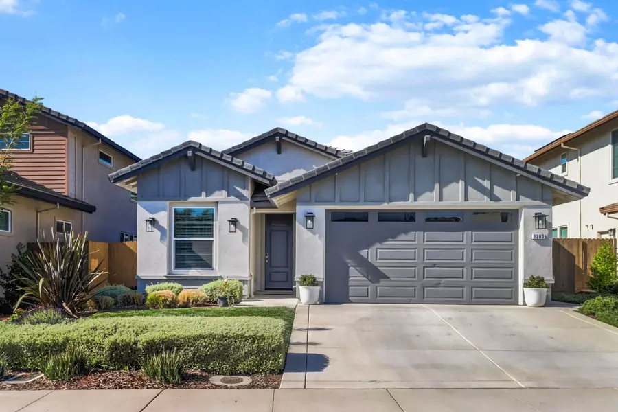 1280 Seneca CIR, El Dorado Hills, CA 95762