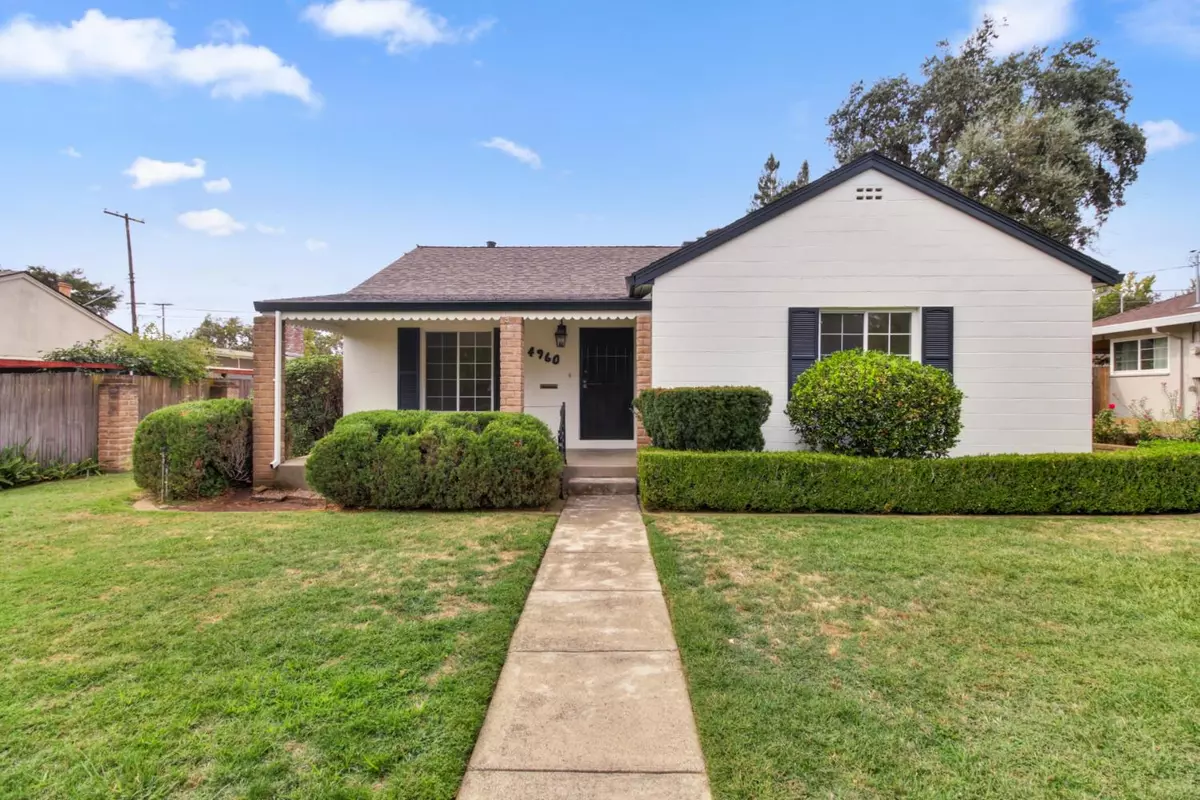 Sacramento, CA 95822,4960 Flora Vista LN
