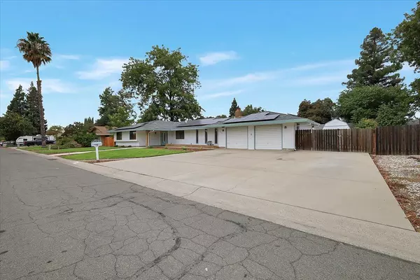 Yuba City, CA 95993,1571 Holly Tree DR