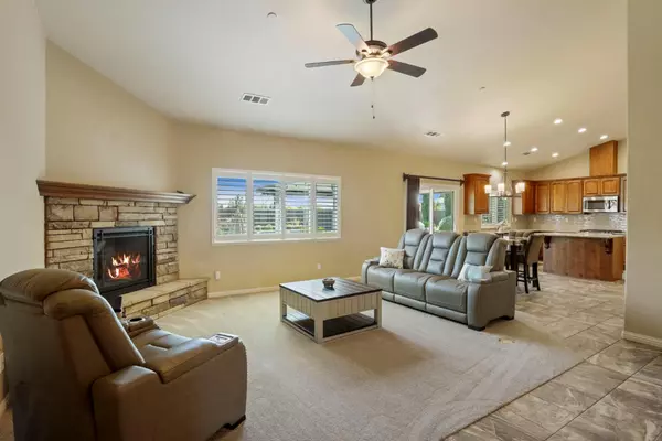 Galt, CA 95632,745 Parkridge DR