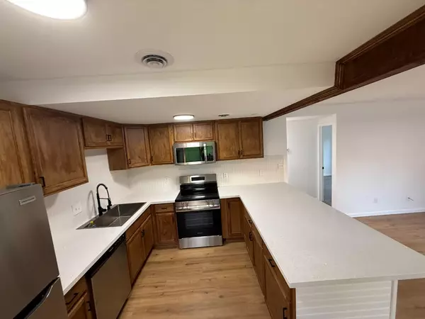 Yuba City, CA 95991,420 Pine WAY