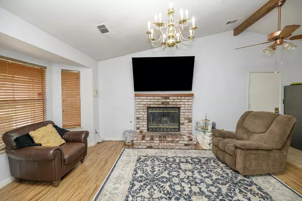 Hilmar, CA 95324,7859 Kent CT