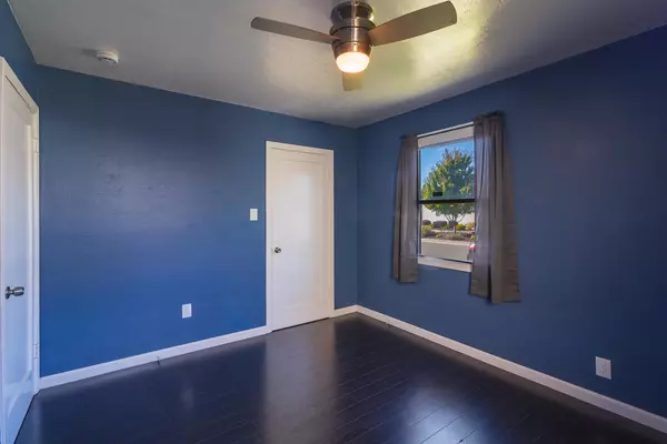 Sacramento, CA 95822,5531 Michael WAY